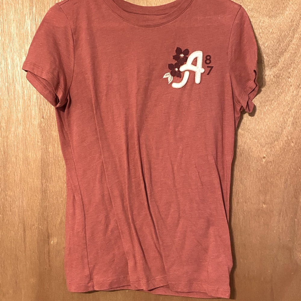 Aeropostale Appliqué Tshirt